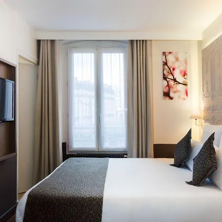 Hotel Contact Alizé Montmartre 3*