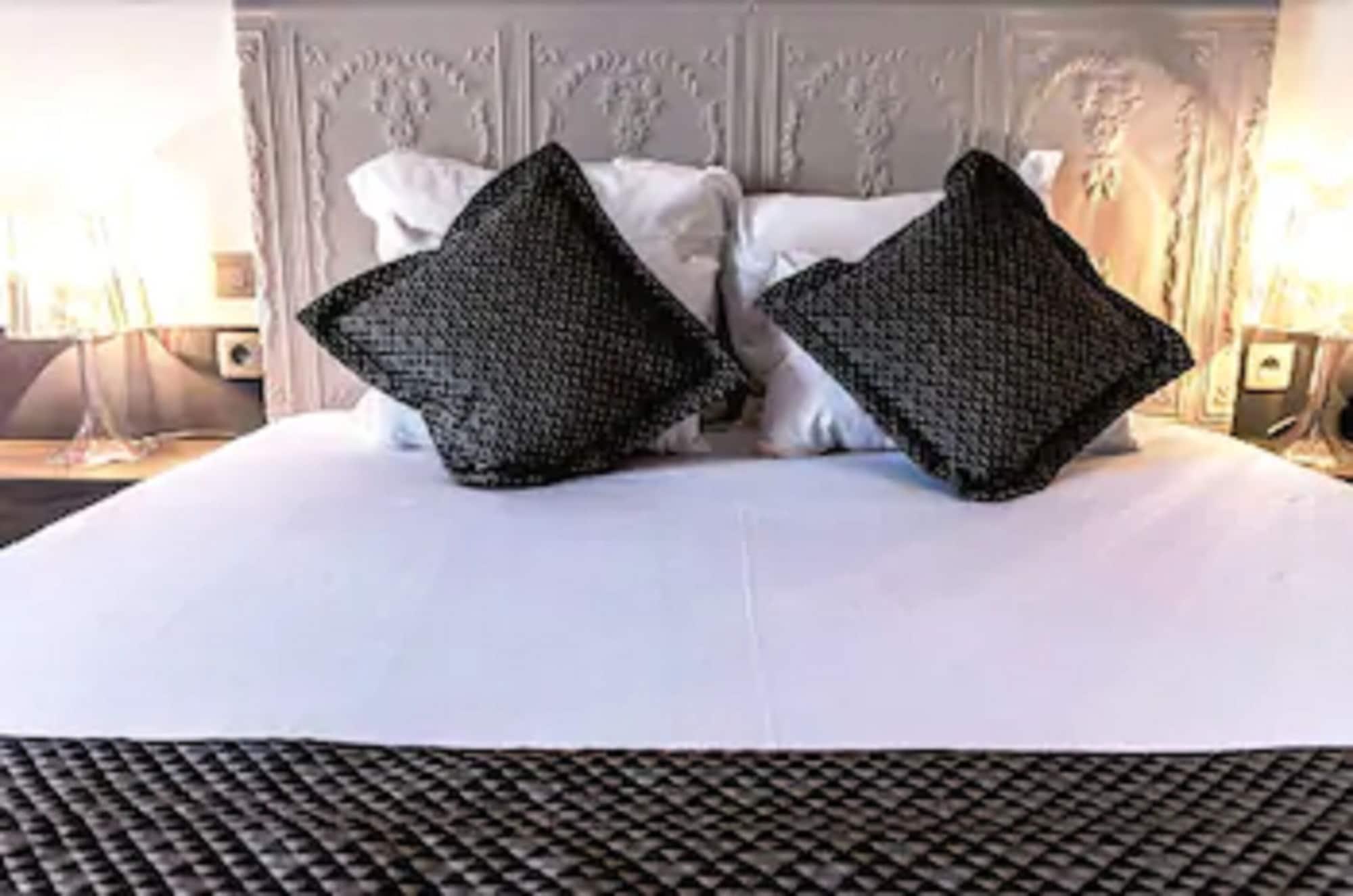 Contact Alize Montmartre 3*