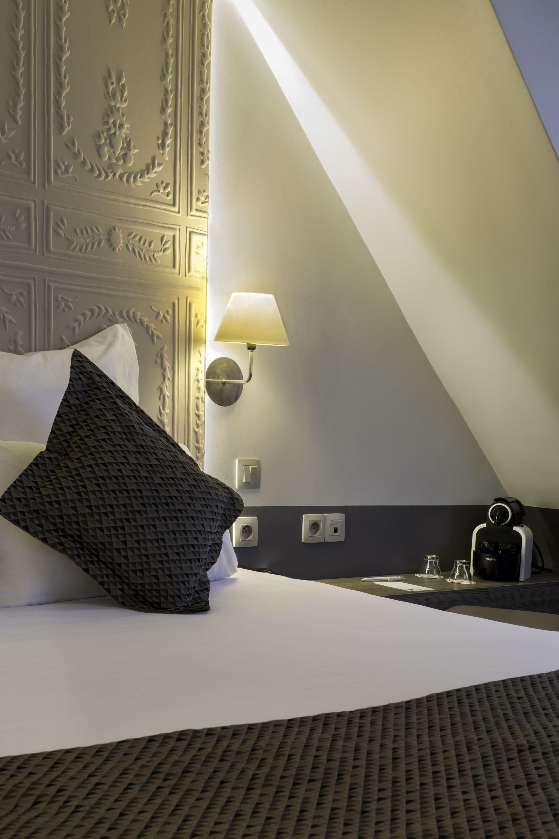 Contact Alize Montmartre Hotel Paris