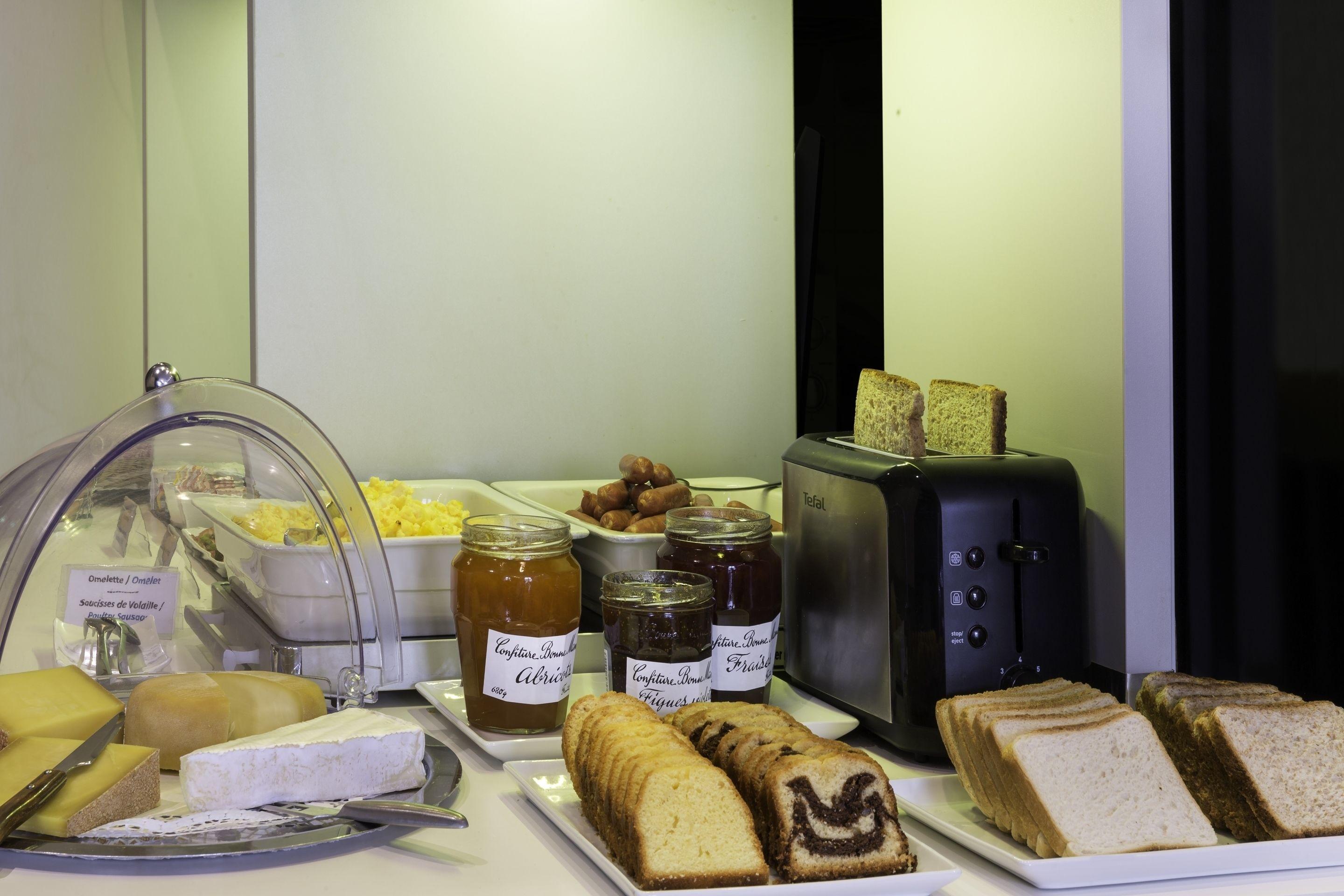 Hotel Contact Alize Montmartre 3*