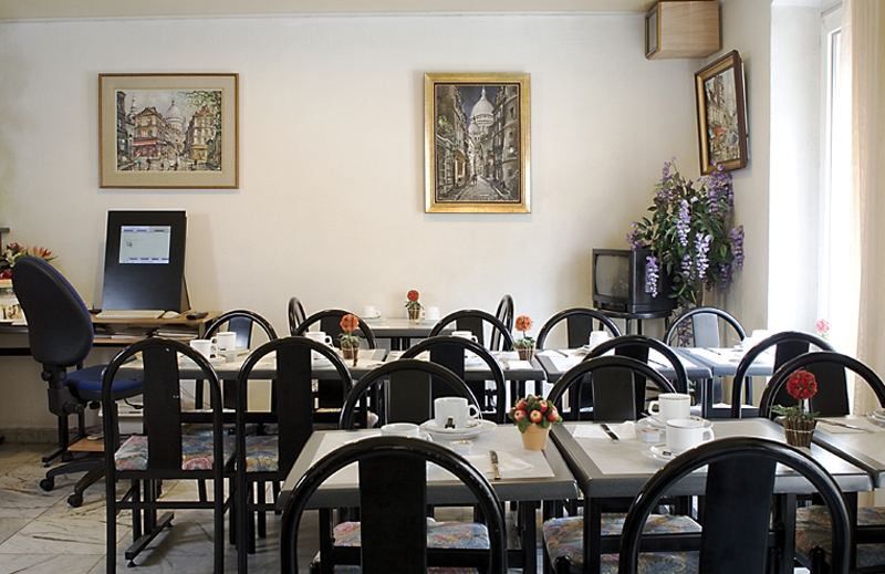 Contact Alize Montmartre 3*