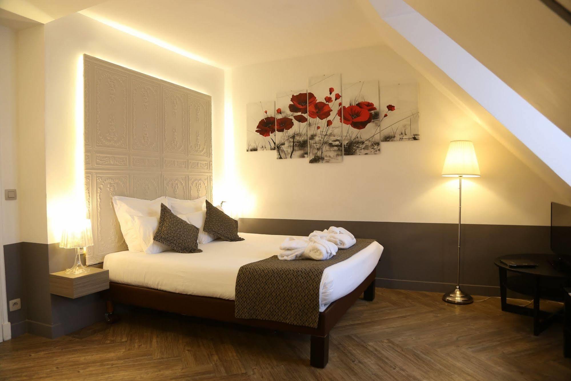 Hotel Contact Alizé Montmartre