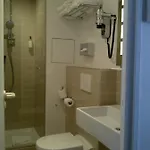 Hotel Contact Alize Montmartre Paris